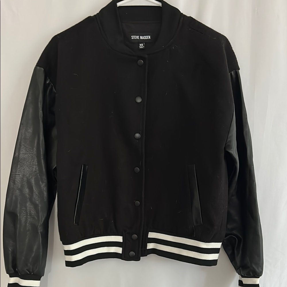 Steve Madden Black Varsity Jacket with Sleek Design